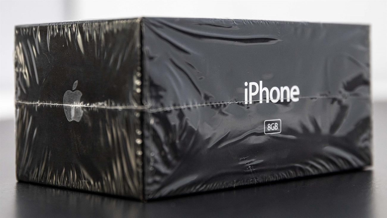 iPhone de 2007 é leiloado por 31.777.857,03 de kwanzas e ainda bloqueado